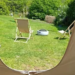 Tente de luxe Tee-pee U Honzika Zbecno