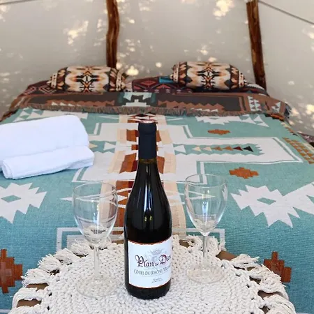 Tee-pee U Honzika * Zbecno